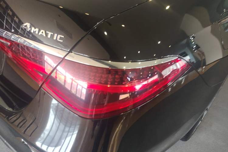Used Mercedes-Benz S-Class 2024 S 450 L 4MATIC Right Rear Taillight