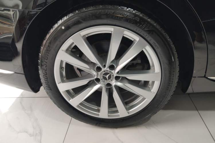 Used Mercedes-Benz S-Class 2024 S 400 L Business Model Right Rear Wheel Hub