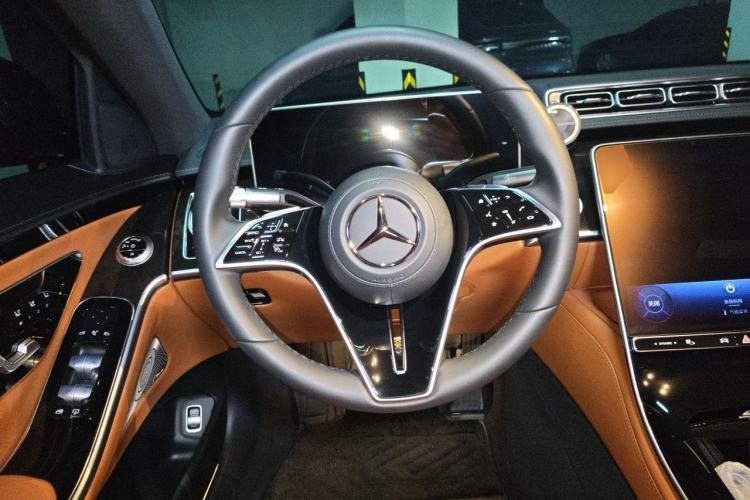 Used Mercedes-Benz S-Class 2024 Restyled S 400 L Luxury Edition Steering Wheel