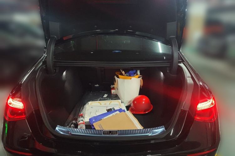 Used Mercedes-Benz S-Class 2024 S 450 L 4MATIC Trunk
