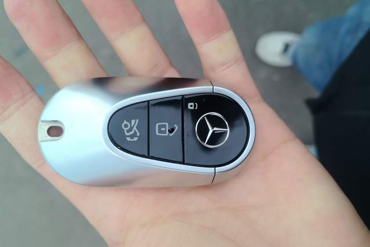 Used Mercedes-Benz S-Class 2024 S 400 L Business Model Vehicle Key