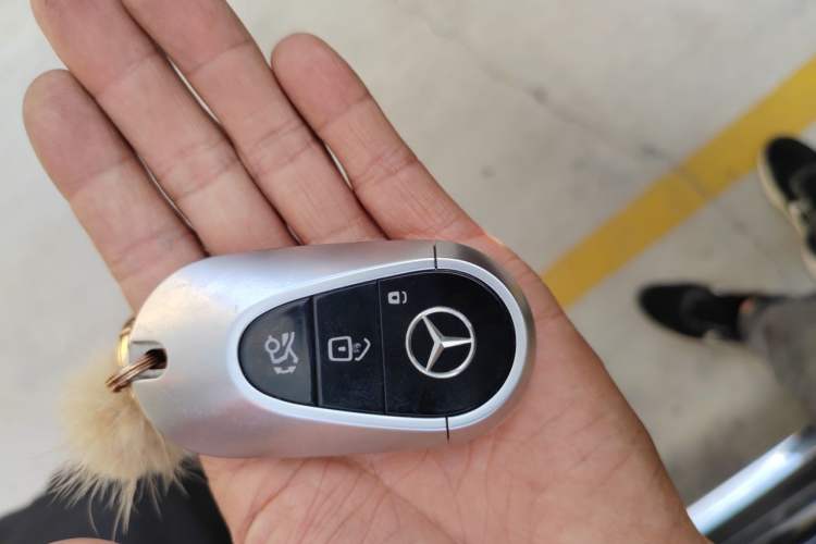 Used Mercedes-Benz S-Class 2024 S 450 L 4MATIC Vehicle Key