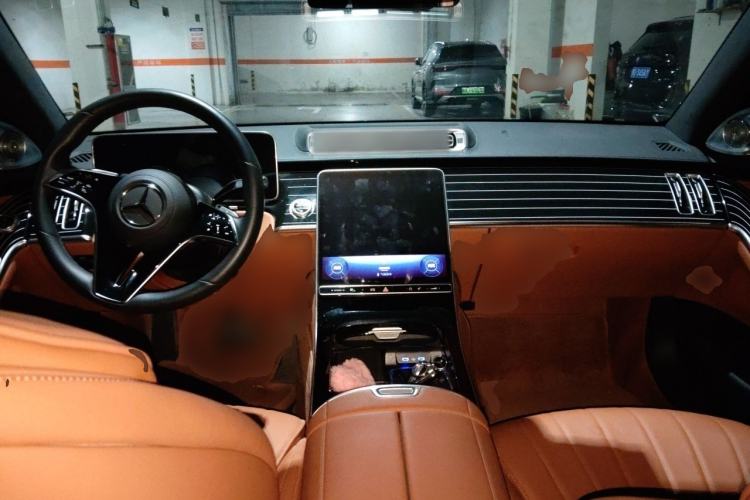Used Mercedes-Benz S-Class 2025 S 400 L Business Model Center Console
