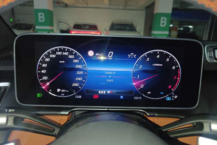 Used Mercedes-Benz S-Class 2025 S 400 L Business Model Instrument Cluster