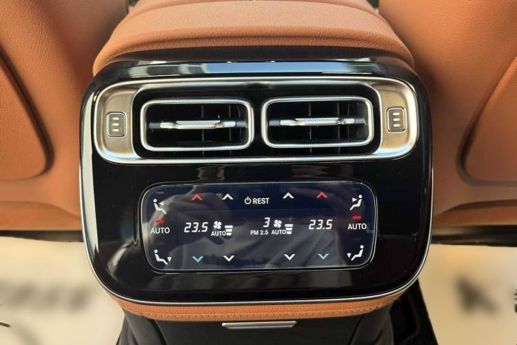 Used Mercedes-Benz S-Class 2025 S 400 L Business Model Interior 4