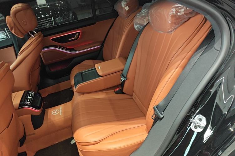 Used Mercedes-Benz S-Class 2026 S 400 L Special Edition Left Rear Seat