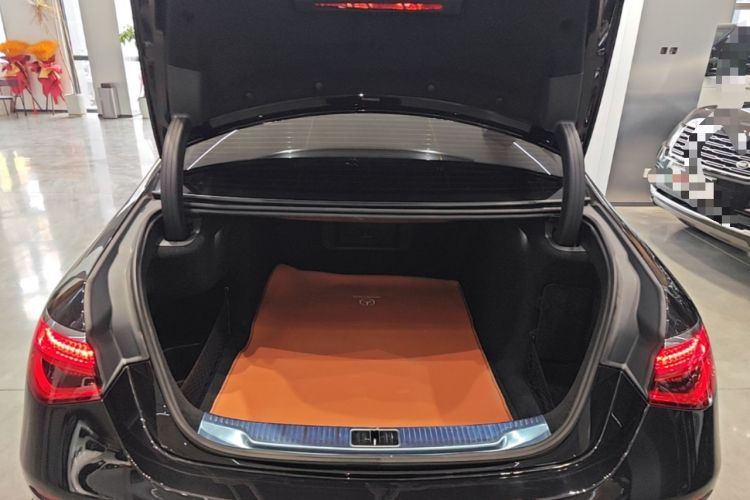 Used Mercedes-Benz S-Class 2026 S 400 L Special Edition Trunk