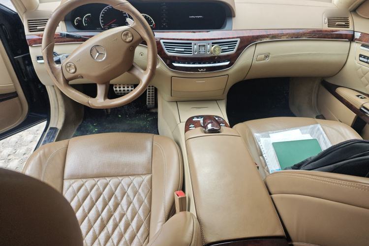 Used Mercedes-Benz S-Class AMG 2007 AMG S 65 Center Console