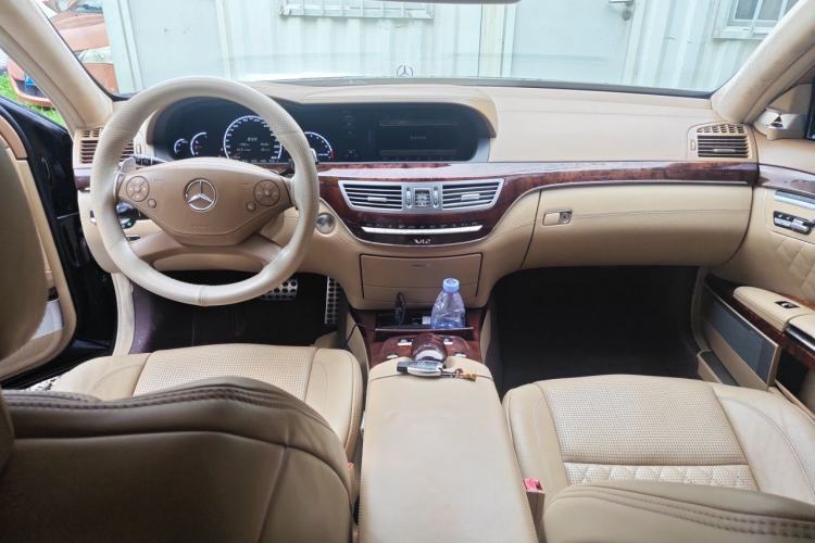 Used Mercedes-Benz S-Class AMG 2007 AMG S 65 Center Console