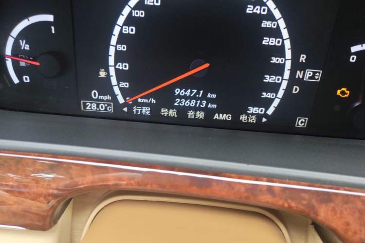 Used Mercedes-Benz S-Class AMG 2007 AMG S 65 Odometer Close Up