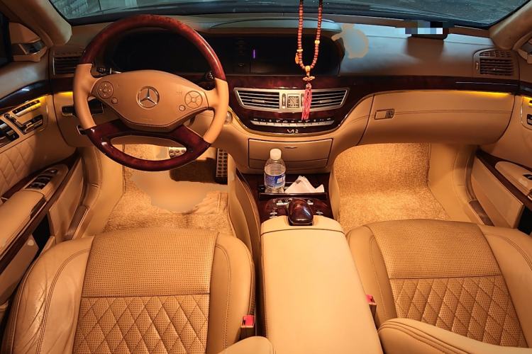 Used Mercedes-Benz S-Class AMG 2010 AMG S 65 Center Console
