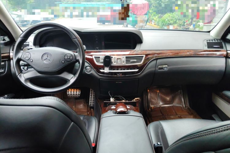 Used Mercedes-Benz S-Class AMG 2010 AMG S 65 Center Console