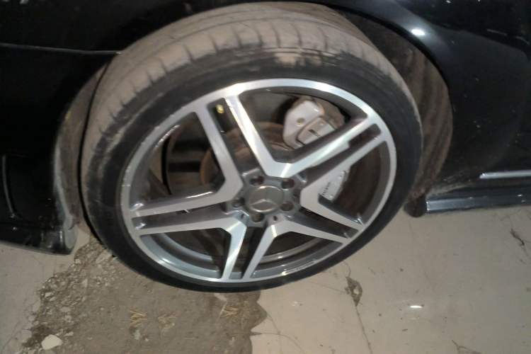 Used Mercedes-Benz S-Class AMG 2010 AMG S 65 Left Front Wheel Hub