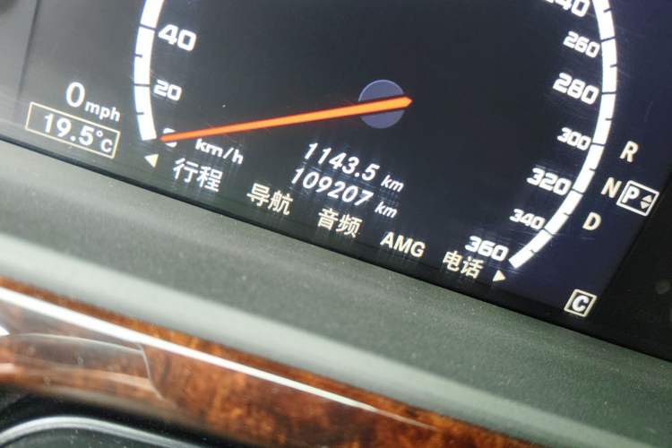 Used Mercedes-Benz S-Class AMG 2010 AMG S 65 Odometer Close Up