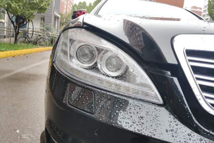 Used Mercedes-Benz S-Class AMG 2010 AMG S 65 Right Front Headlight