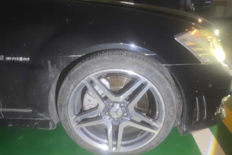 Used Mercedes-Benz S-Class AMG 2010 AMG S 65 Right Front Wheel Hub