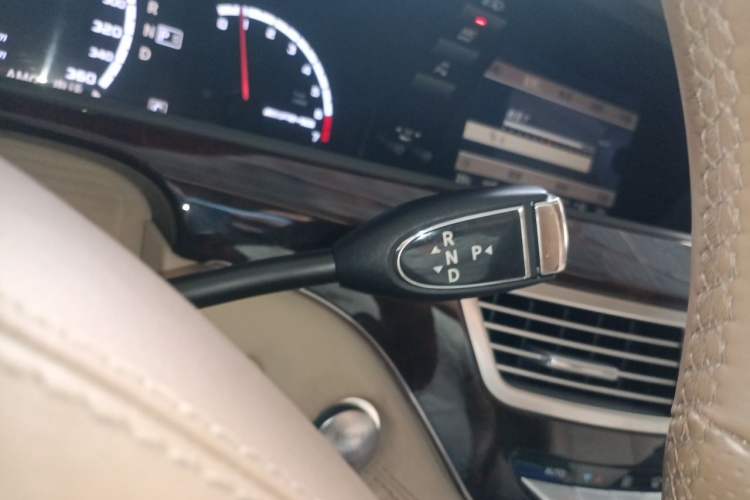 Used Mercedes-Benz S-Class AMG 2013 AMG S 65 L Grand Edition Gear Lever