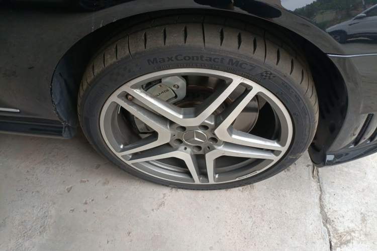 Used Mercedes-Benz S-Class AMG 2013 AMG S 65 L Grand Edition Right Front Wheel Hub