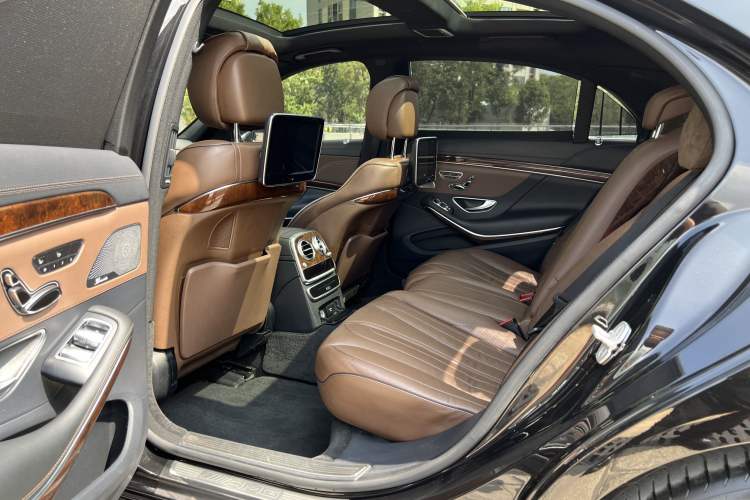 Used Mercedes-Benz S-Class AMG 2014 AMG S 63 L 4MATIC Interior 11