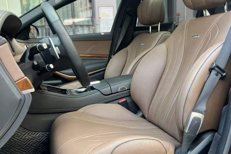 Used Mercedes-Benz S-Class AMG 2014 AMG S 63 L 4MATIC Interior 2