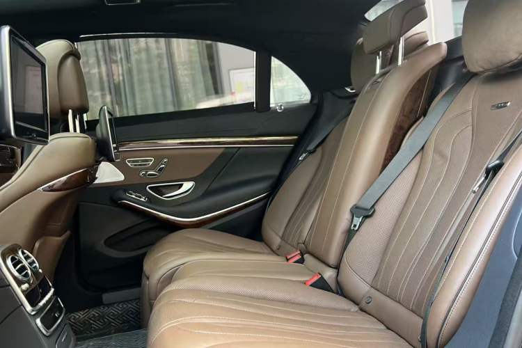 Used Mercedes-Benz S-Class AMG 2014 AMG S 63 L 4MATIC Interior 3