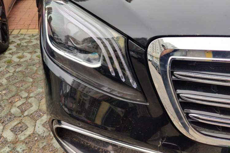 Used Mercedes-Benz S-Class AMG 2014 AMG S 63 L 4MATIC Right Front Headlight