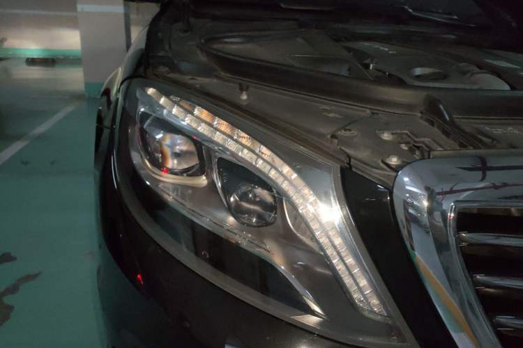 Used Mercedes-Benz S-Class AMG 2014 AMG S 63 L 4MATIC Right Front Headlight