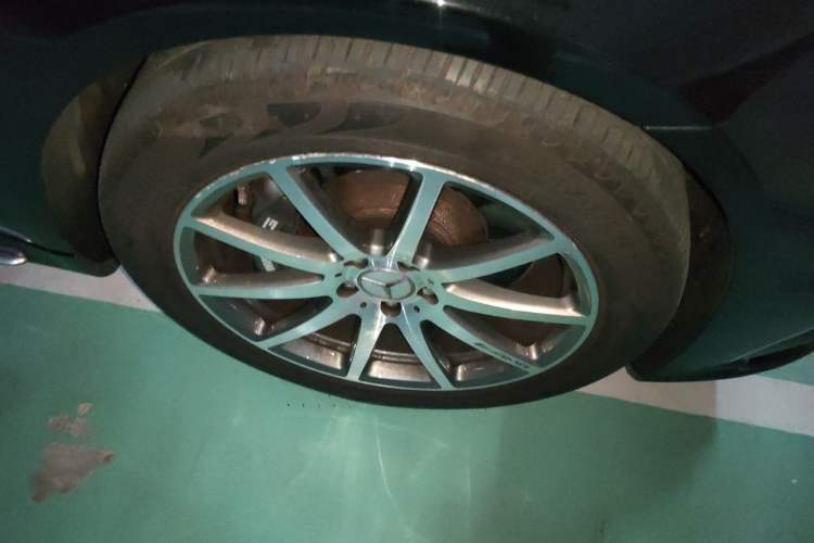 Used Mercedes-Benz S-Class AMG 2014 AMG S 63 L 4MATIC Right Front Wheel Hub