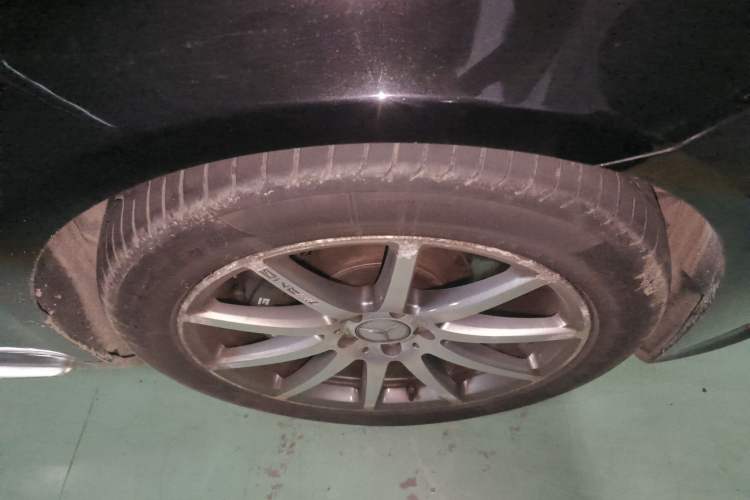 Used Mercedes-Benz S-Class AMG 2014 AMG S 63 L 4MATIC Right Front Wheel Hub