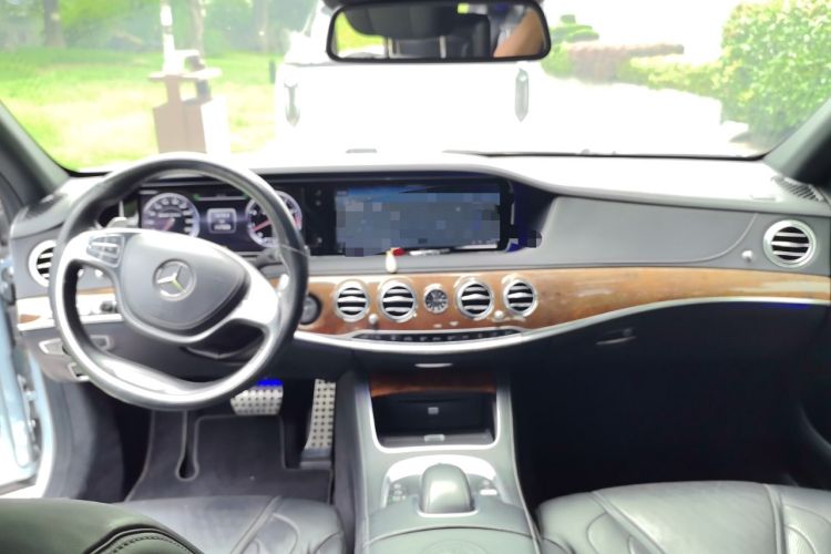 Used Mercedes-Benz S-Class AMG 2014 AMG S 63 L 4MATIC Center Console