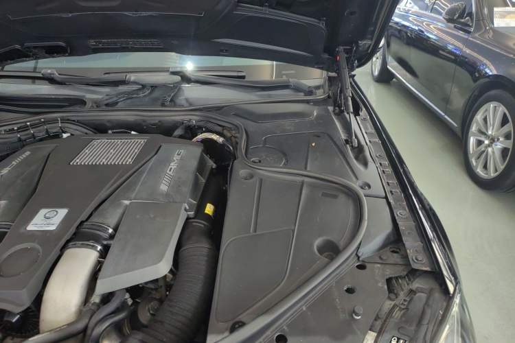 Used Mercedes-Benz S-Class AMG 2015 AMG S 63 L 4MATIC Engine Bay Left