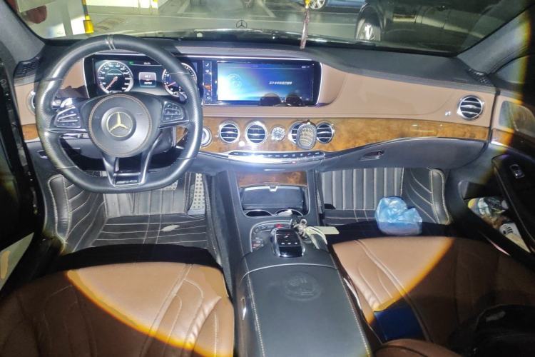 Used Mercedes-Benz S-Class AMG 2015 AMG S 63 L 4MATIC Center Console