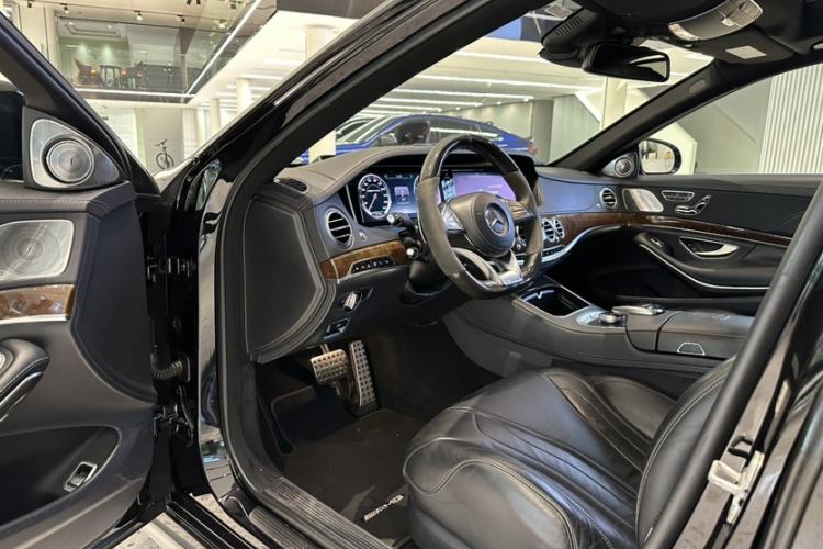 Used Mercedes-Benz S-Class AMG 2016 AMG S 63 L 4MATIC Interior 8