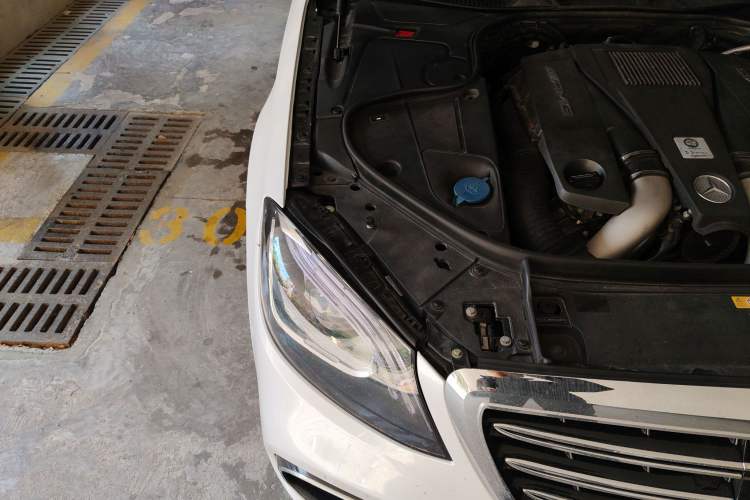 Used Mercedes-Benz S-Class AMG 2016 AMG S 63 L 4MATIC Engine Bay Right