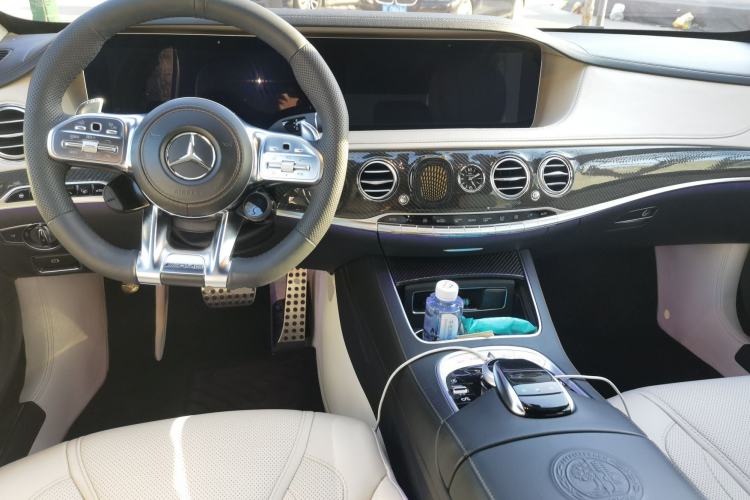Used Mercedes-Benz S-Class AMG 2018 AMG S 63 L 4MATIC+ Center Console