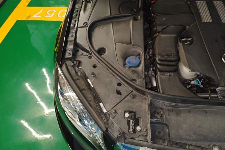 Used Mercedes-Benz S-Class New Energy 2016 S 500 e L Engine Bay Right