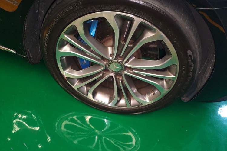 Used Mercedes-Benz S-Class New Energy 2016 S 500 e L Right Front Wheel Hub
