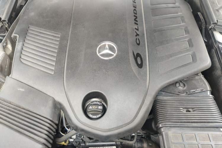 Used Mercedes-Benz S-Class New Energy 2023 Refresh S 450 e L Plug-in Hybrid Sedan Engine Bay