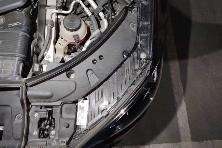 Used Mercedes-Benz S-Class New Energy 2023 S 450 e L Plug-in Hybrid Sedan Engine Bay Left