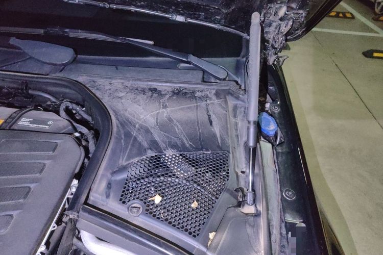 Used Mercedes-Benz S-Class New Energy 2023 S 450 e L Plug-in Hybrid Sedan Engine Bay Left