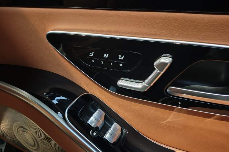 Used Mercedes-Benz S-Class New Energy 2023 S 450 e L Plug-in Hybrid Sedan Exterior 3
