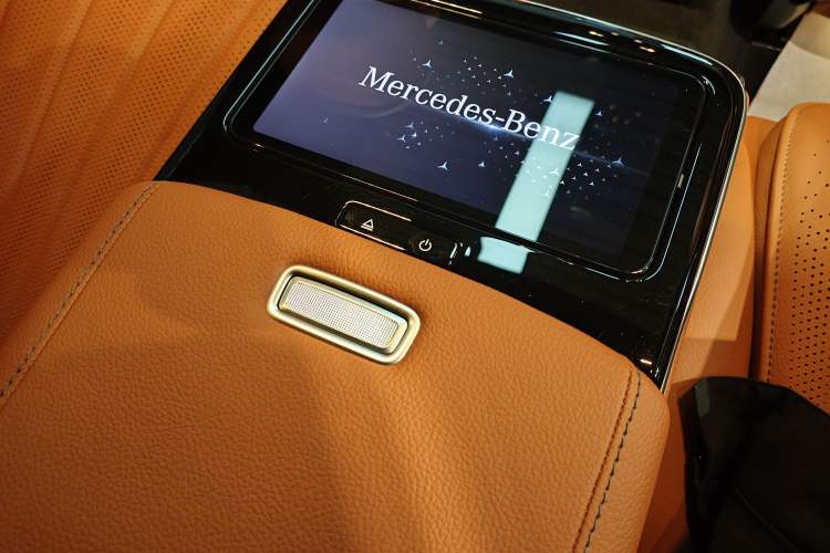 Used Mercedes-Benz S-Class New Energy 2023 S 450 e L Plug-in Hybrid Sedan Exterior 4