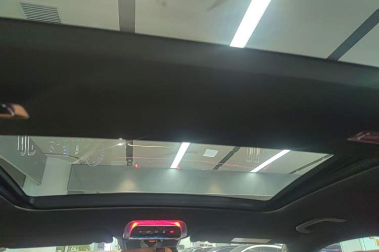 Used Mercedes-Benz S-Class New Energy 2023 S 450 e L Plug-in Hybrid Sedan Headliner