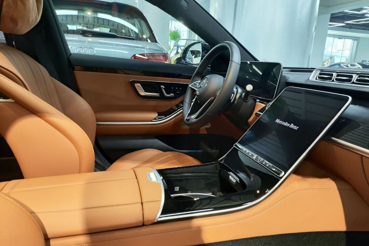 Used Mercedes-Benz S-Class New Energy 2023 S 450 e L Plug-in Hybrid Sedan Interior 5