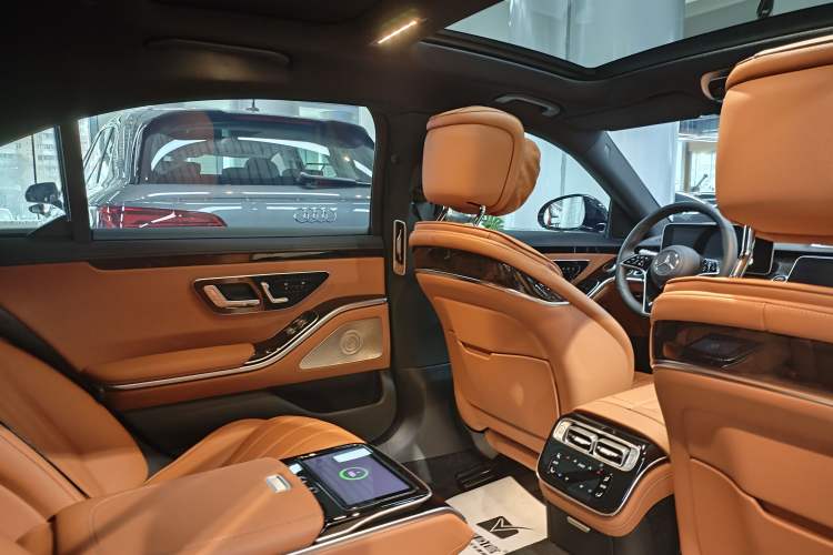 Used Mercedes-Benz S-Class New Energy 2023 S 450 e L Plug-in Hybrid Sedan Interior 7