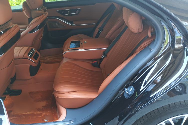 Used Mercedes-Benz S-Class New Energy 2023 S 450 e L Plug-in Hybrid Sedan Left Rear Seat