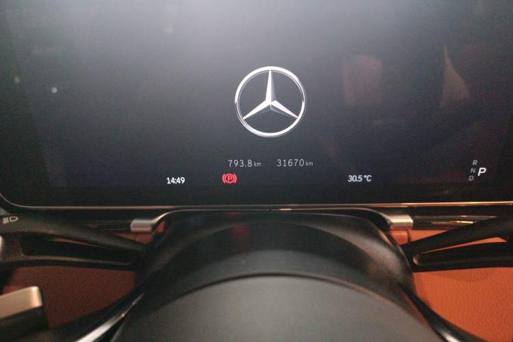 Used Mercedes-Benz S-Class New Energy 2023 S 450 e L Plug-in Hybrid Sedan Odometer Close Up