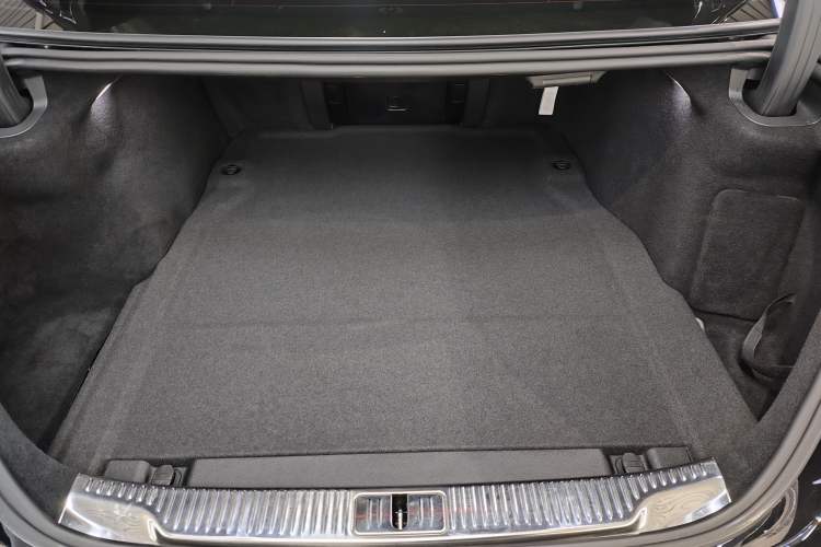 Used Mercedes-Benz S-Class New Energy 2023 S 450 e L Plug-in Hybrid Sedan Trunk