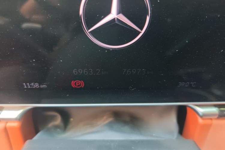 Used Mercedes-Benz S-Class New Energy 2024 S 450 e L Plug-in Hybrid Sedan Odometer Close Up