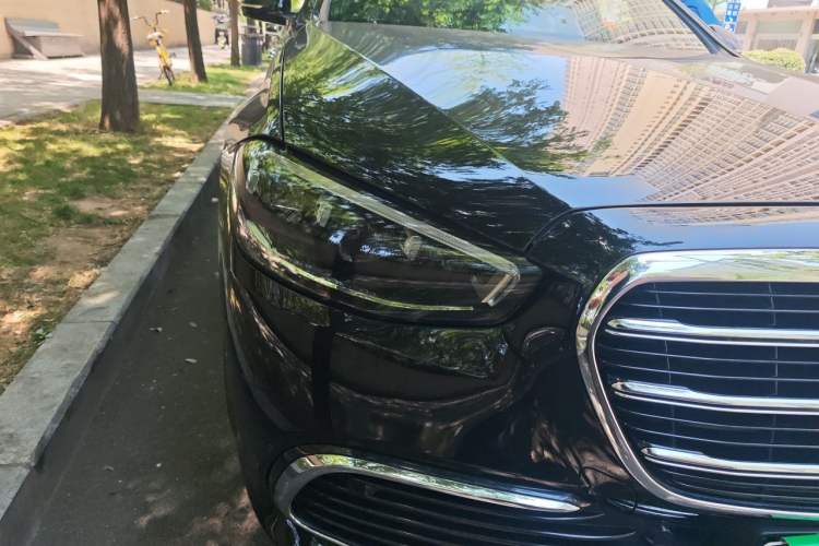 Used Mercedes-Benz S-Class New Energy 2024 S 450 e L Plug-in Hybrid Sedan Right Front Headlight